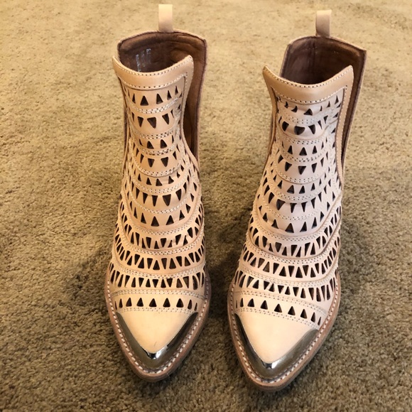 Jeffrey Campbell Shoes - Jeffrey Campbell cowboy boots!